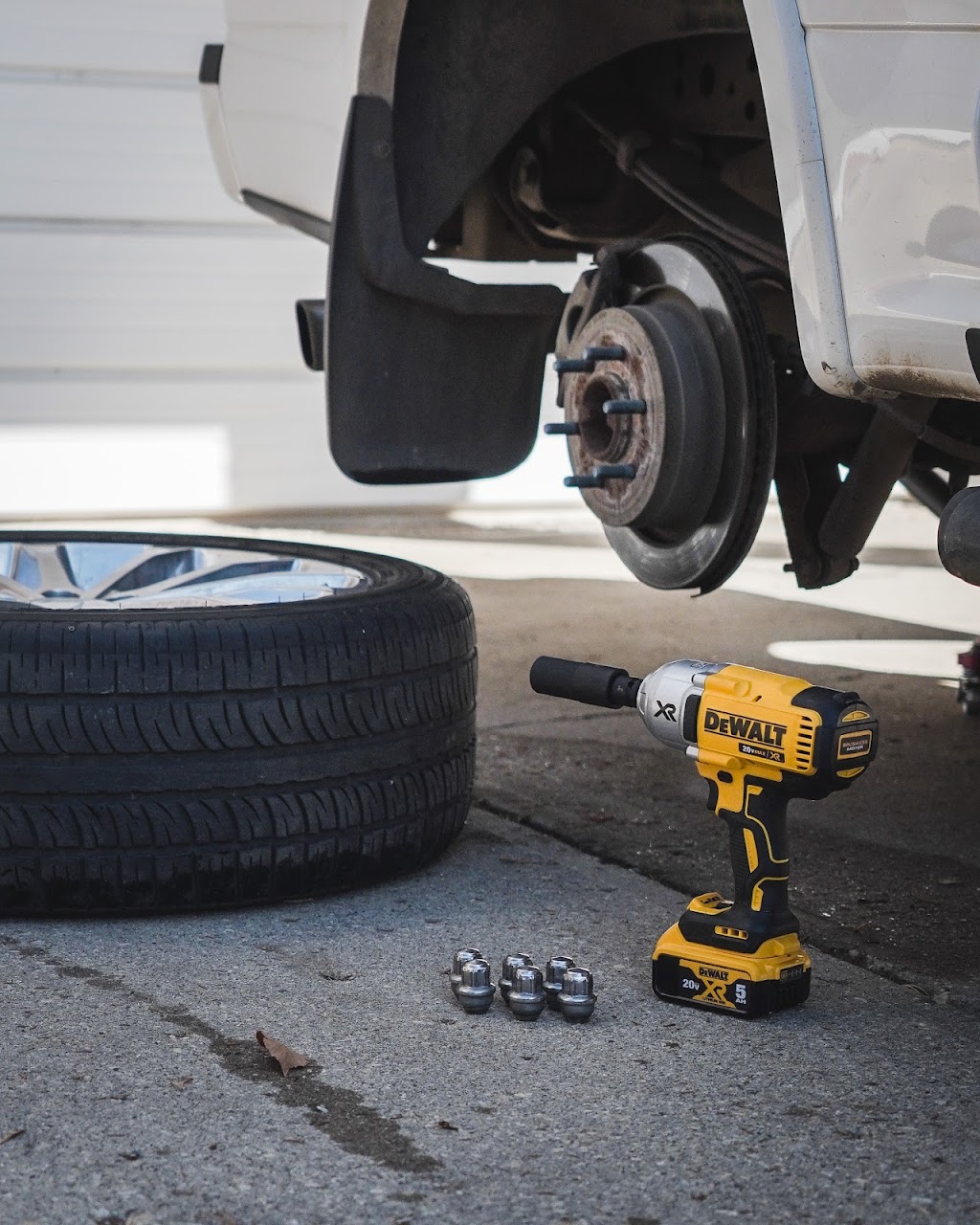 Curbside Tire | 1095 Goodwin Cir NW, Edmonton, AB T5T 6W4, Canada | Phone: (780) 220-4633