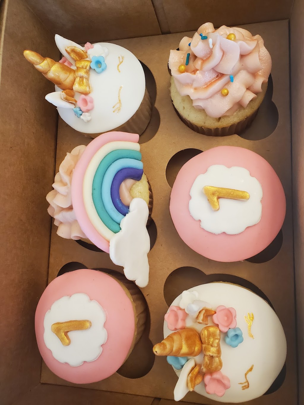 Dans Cakery | Livingston Gate NE, Calgary, AB T3P 3P6, Canada | Phone: (403) 214-0814