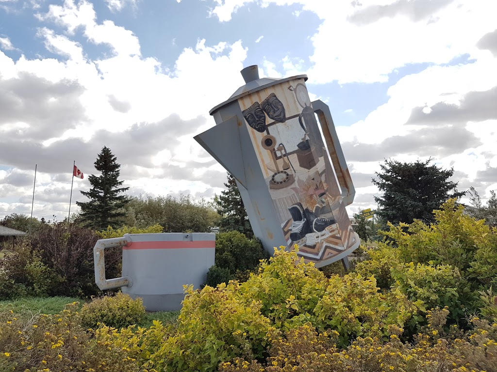 Davidson, SK, Canada - Big Coffee Pot