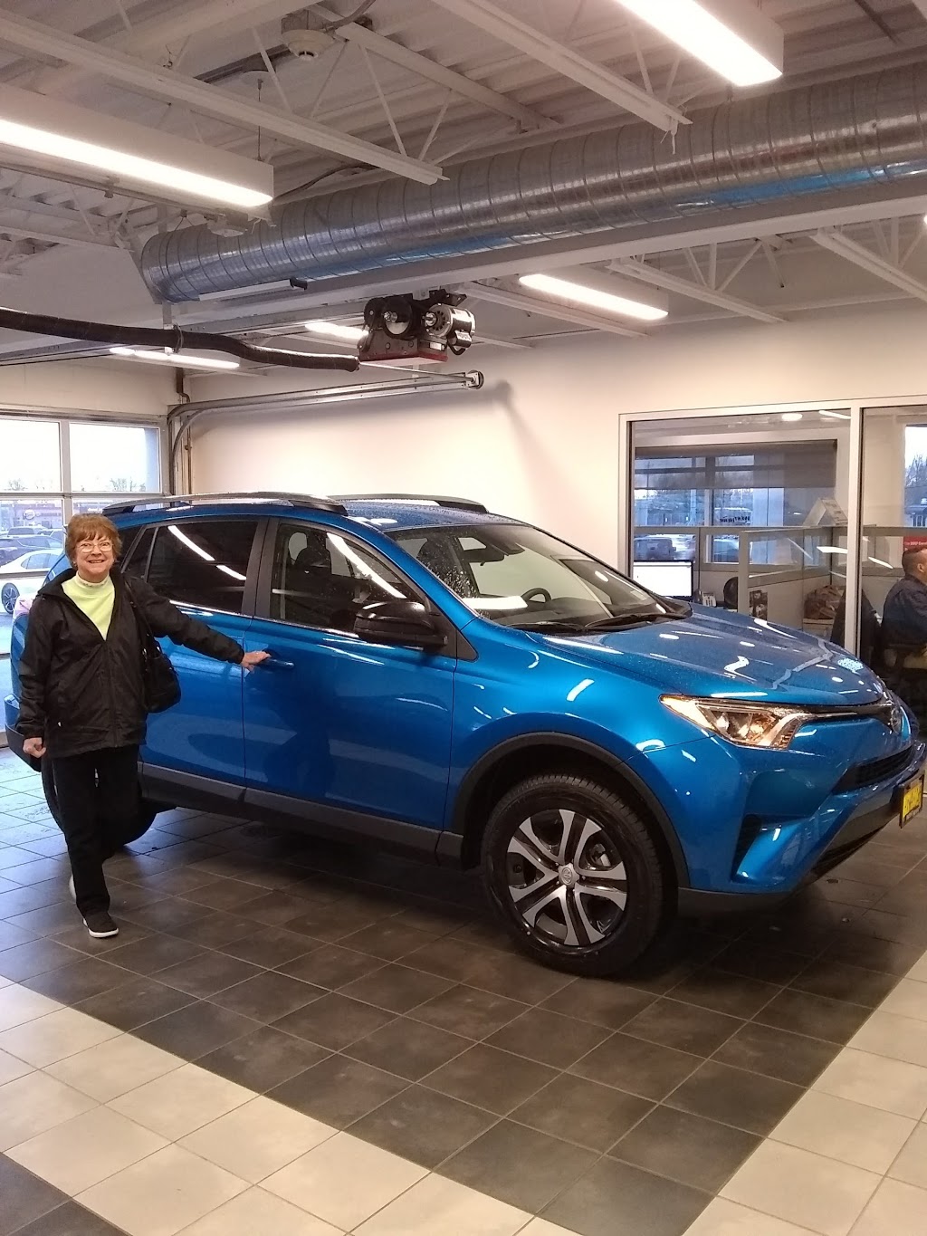 West Herr Toyota of Orchard Park | 4141 Southwestern Blvd, Orchard Park, NY 14127, USA | Phone: (716) 217-4125