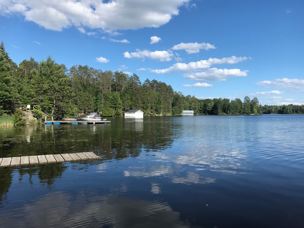Hidden Cove Cottage Resort | 2040 Hartsmere Rd, McArthurs Mills, ON K0L 2M0, Canada | Phone: (613) 474-3284