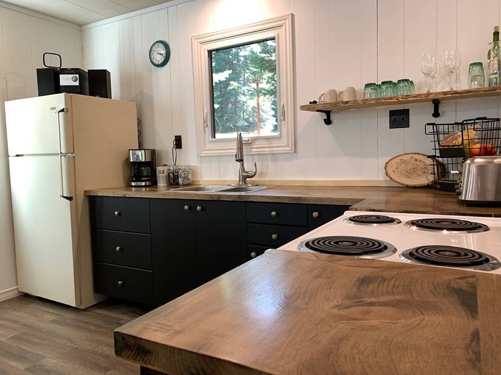 Creekside Retreat | 265 Bradshaw Rd, LAmable, ON K0L 2L0, Canada | Phone: (705) 209-1467