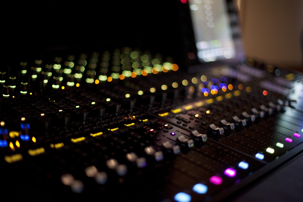 studio64post | 64 Gainsborough Rd, Toronto, ON M4L 3C2, Canada | Phone: (416) 469-8034
