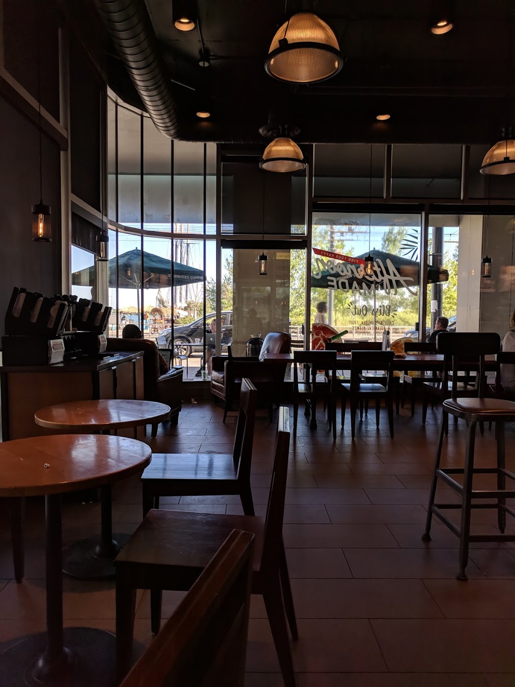 Starbucks | 10 Lower Spadina Ave #101, Toronto, ON M5V 2Z2, Canada | Phone: (416) 593-4866