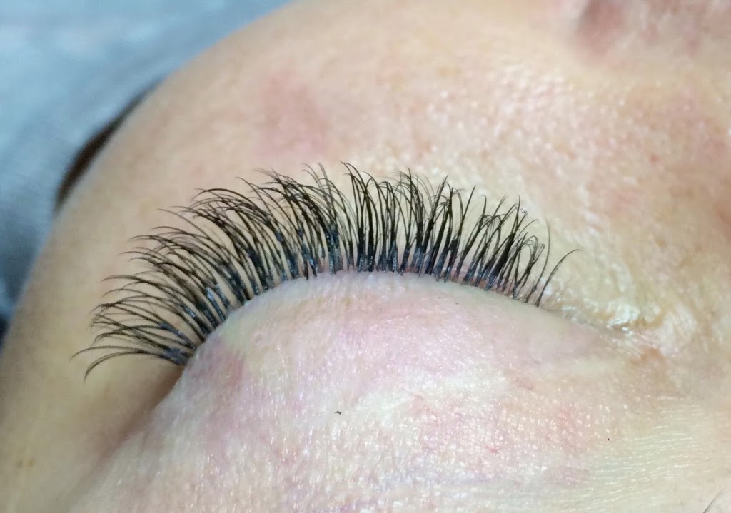 Esthétique Création Beauté | 66 Rue des Carrières, Chambly, QC J3L 2H6, Canada | Phone: (450) 982-1336