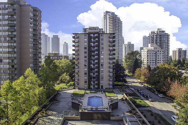 Horizon Towers | 4960 &, 5050 Sanders St, Burnaby, BC V5H 1S9, Canada | Phone: (604) 336-5445