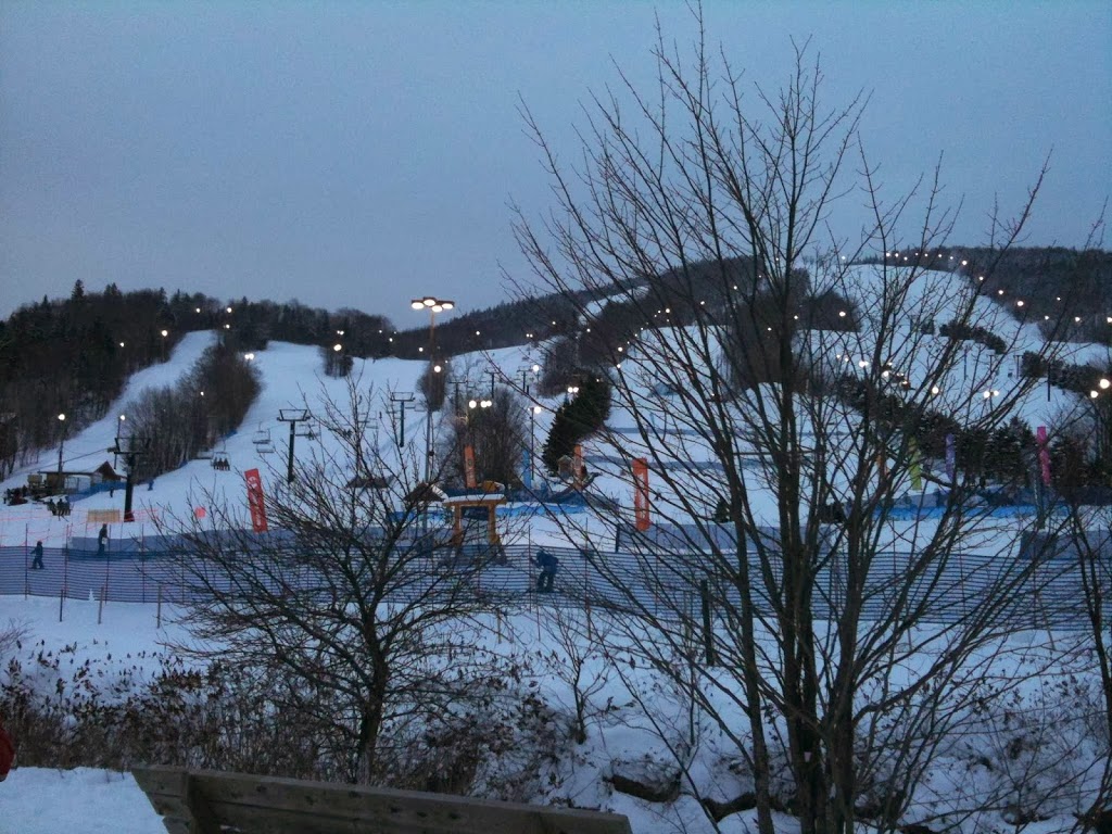 Gîte & Centre De Santé Des Loups | 98 1re Avenue, Stoneham-et-Tewkesbury, QC G3C 0L1, Canada | Phone: (418) 848-4483