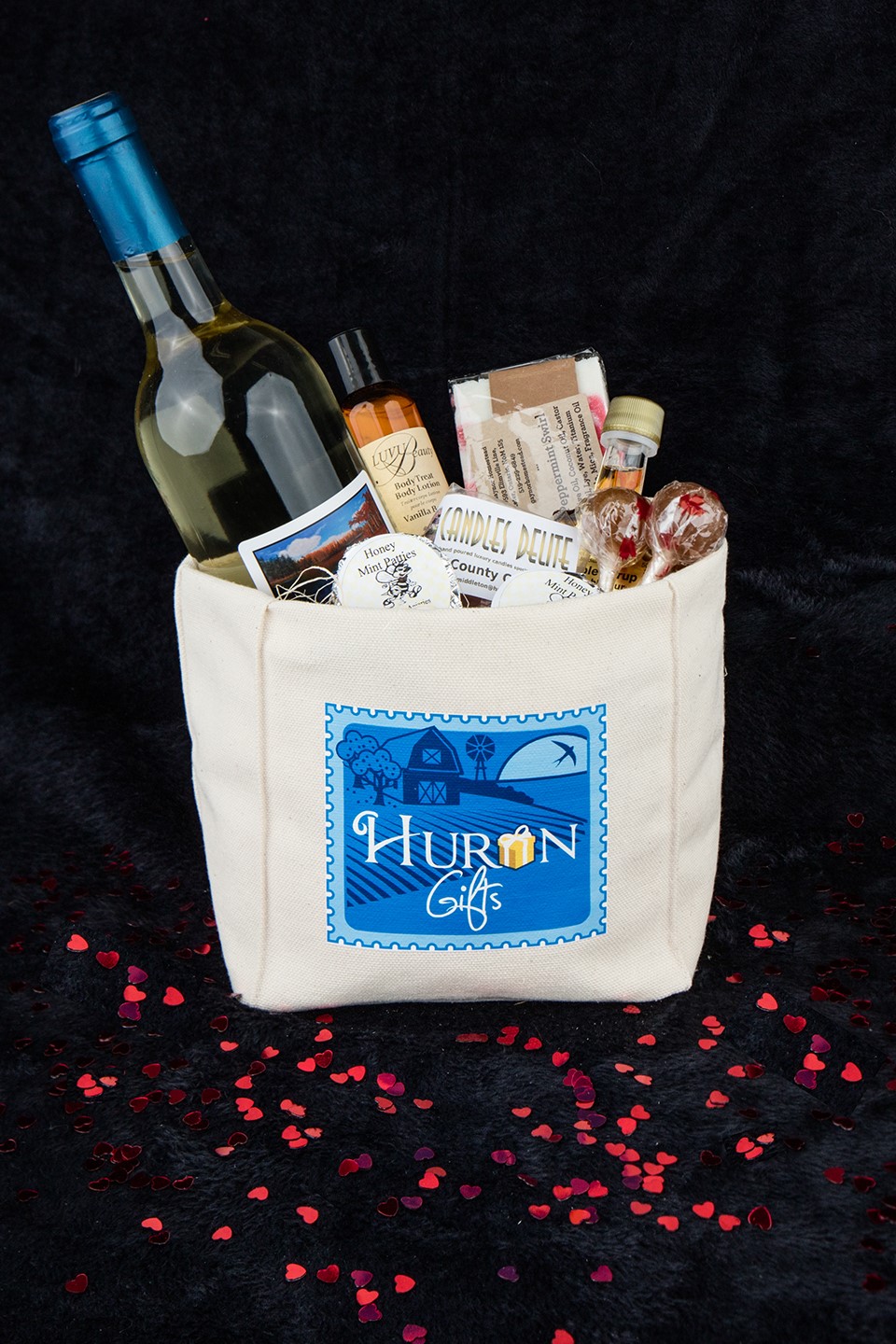 Huron Gifts | 242 Main Street North, Front section, Exeter, ON N0M 1S3, Canada | Phone: (519) 200-3173