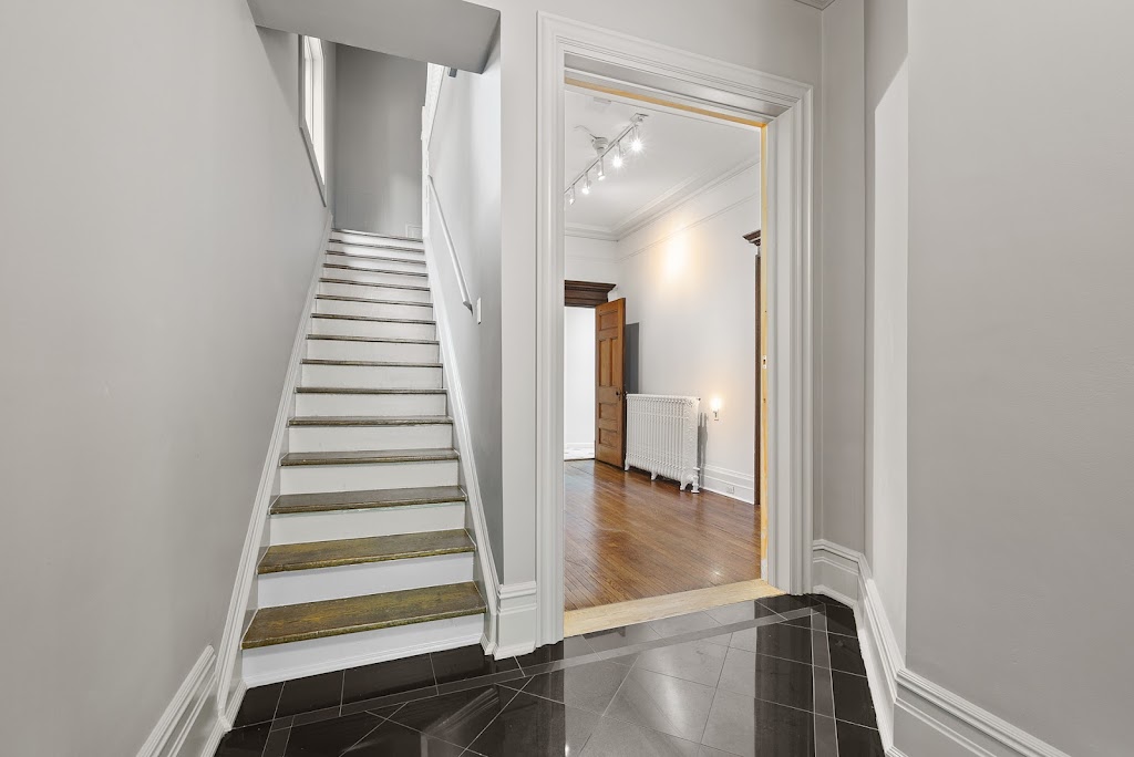 Realtor Betty Yong - REMAX WEST | 141 King Rd Unit 11, Richmond Hill, ON L4E 3L7, Canada | Phone: (416) 918-3434