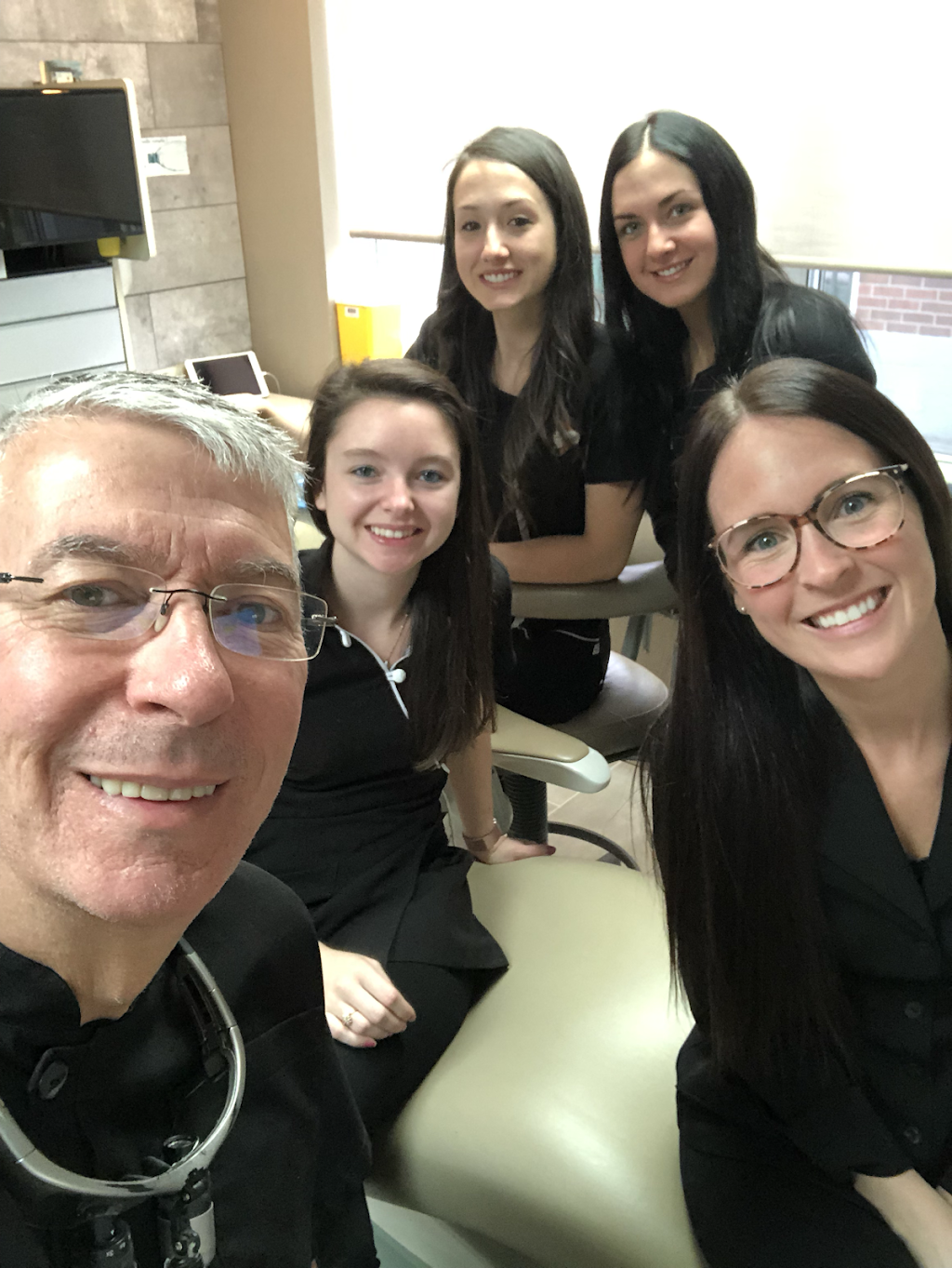 Centre dentaire Faust | 1354 Bd du Saguenay E, Chicoutimi, QC G7H 1G8, Canada | Phone: (418) 543-8509