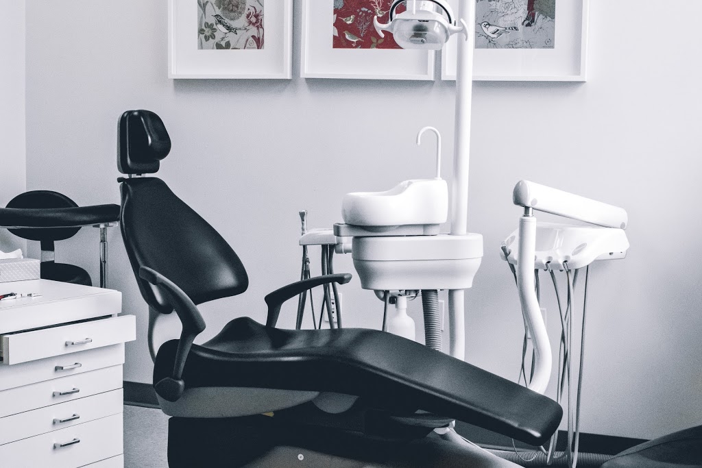 Image Dental Laboratory Ltd | 33 Quarry Ridge Rd, Barrie, ON L4M 7G1, Canada | Phone: (705) 726-6301