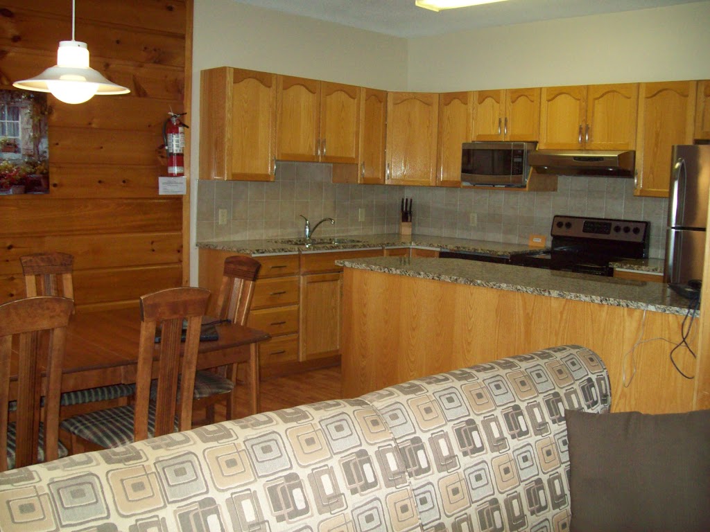 Calabogie Lodge Resort | 729 Mill St, Calabogie, ON K0J 1H0, Canada | Phone: (613) 775-0544