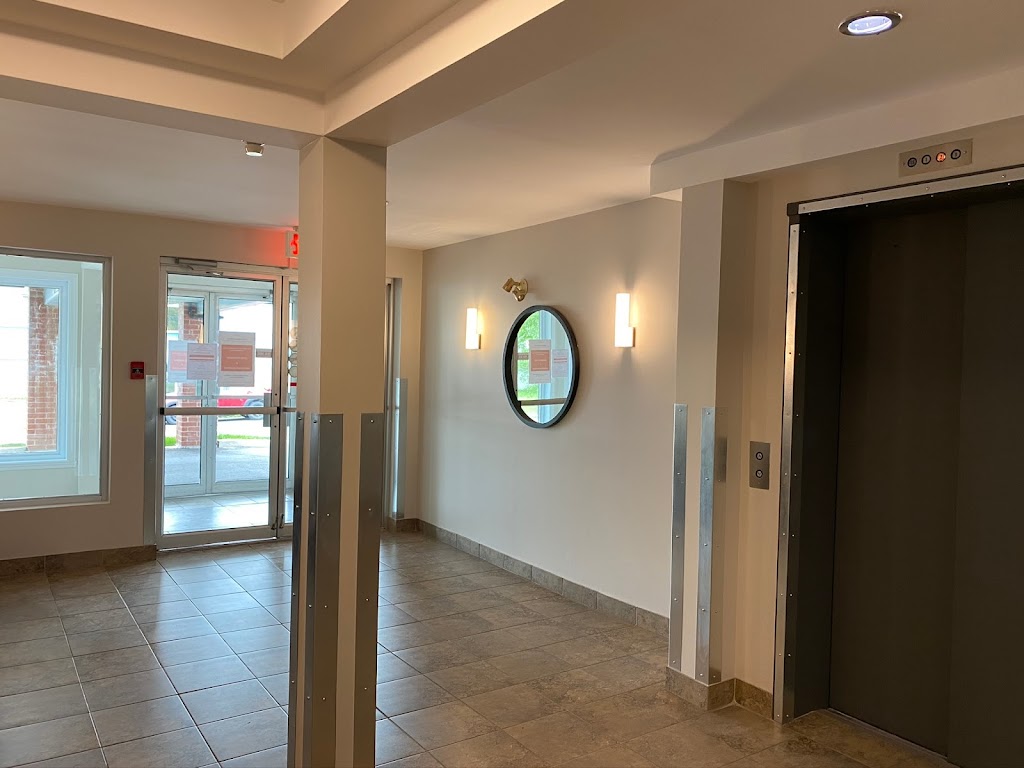 Les Rives du St-Maurice - Appartement 55+ | 10 Rue Perreault, 15 Rue Lanouette, Trois-Rivières, QC G8T 9K3, Canada | Phone: (819) 692-6869