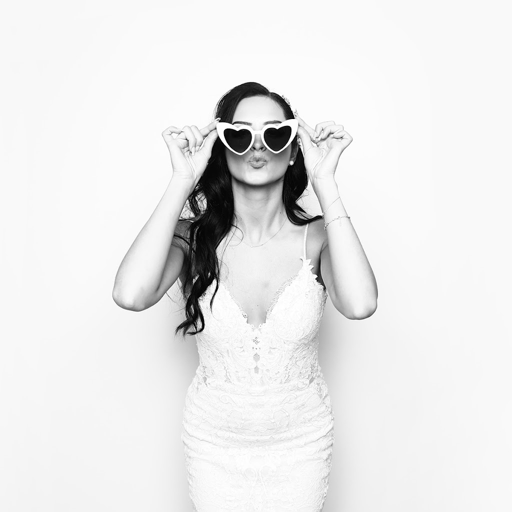 Pure Portrait | 302 Valley Brook Cir NW, Calgary, AB T3B 5S4, Canada | Phone: (403) 700-1792