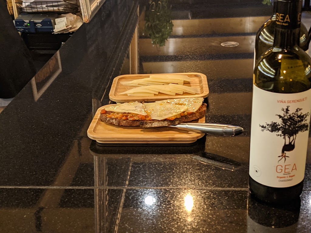 Bo Dégât | 1392 Rue Beaubien E, Montréal, QC H2G 1K9, Canada | Phone: (514) 567-3051