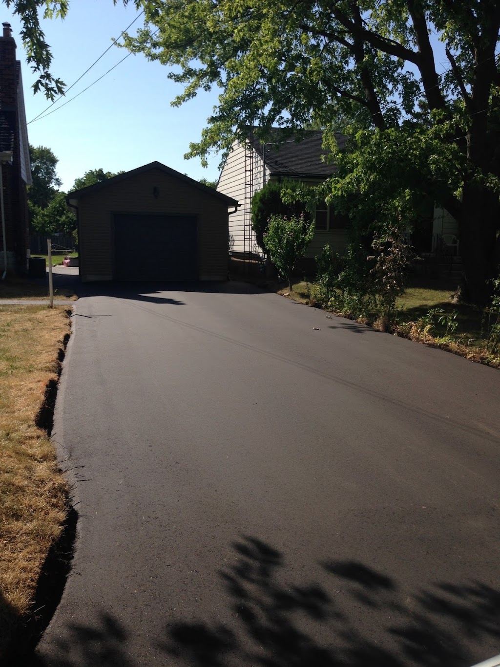 Walton Paving Ltd | Simona Dr, Bolton, ON L7E 4E8, Canada | Phone: (416) 213-0331