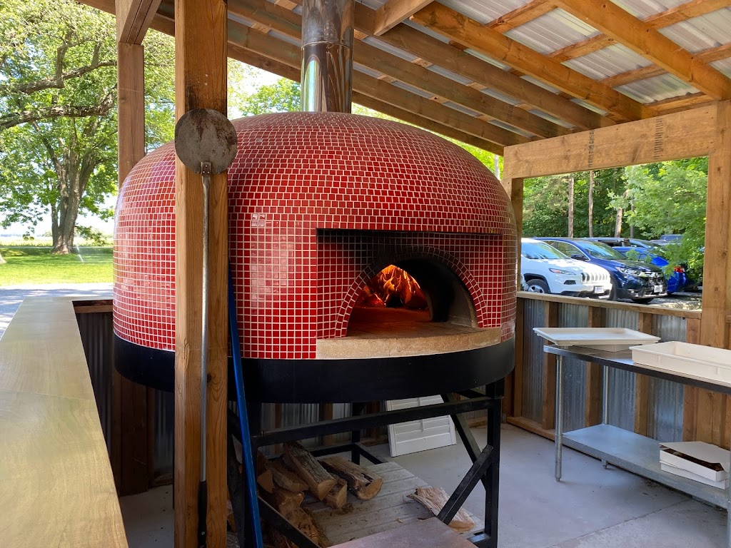 Caddy Shack | 2047 County Road 18, Bloomfield, ON K0K 1G0, Canada | Phone: (613) 393-2233