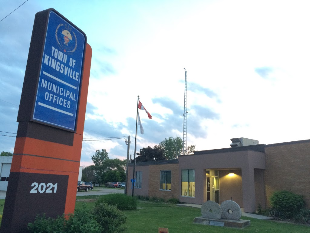 Kingsville Townhall | 2021 Division Rd, Kingsville, ON N9Y 2Y9, Canada | Phone: (519) 733-2305