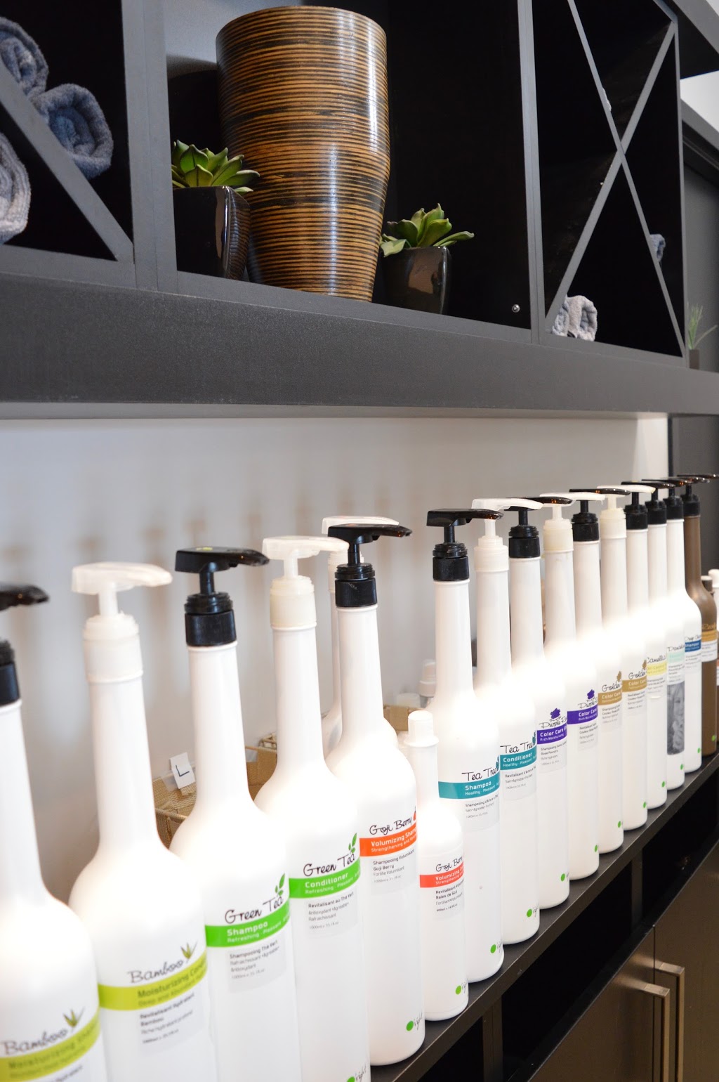 Voila Salon Northgate | 572 King St N Unit 2, Waterloo, ON N2L 6L3, Canada | Phone: (519) 880-8886