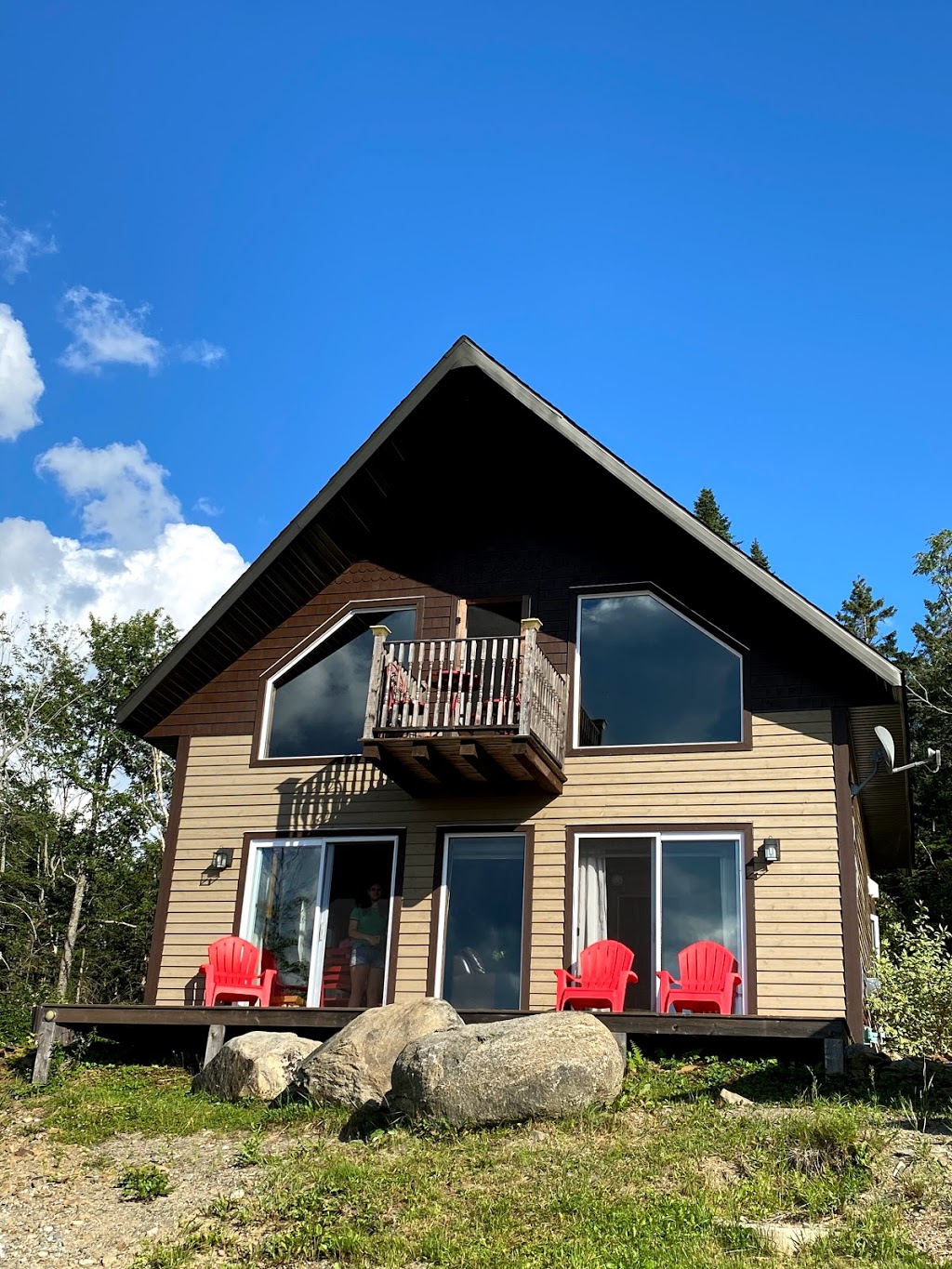 Chalet de la Halte | 26 QC-212, Notre-Dame-des-Bois, QC J0B 2E0, Canada | Phone: (819) 582-2549