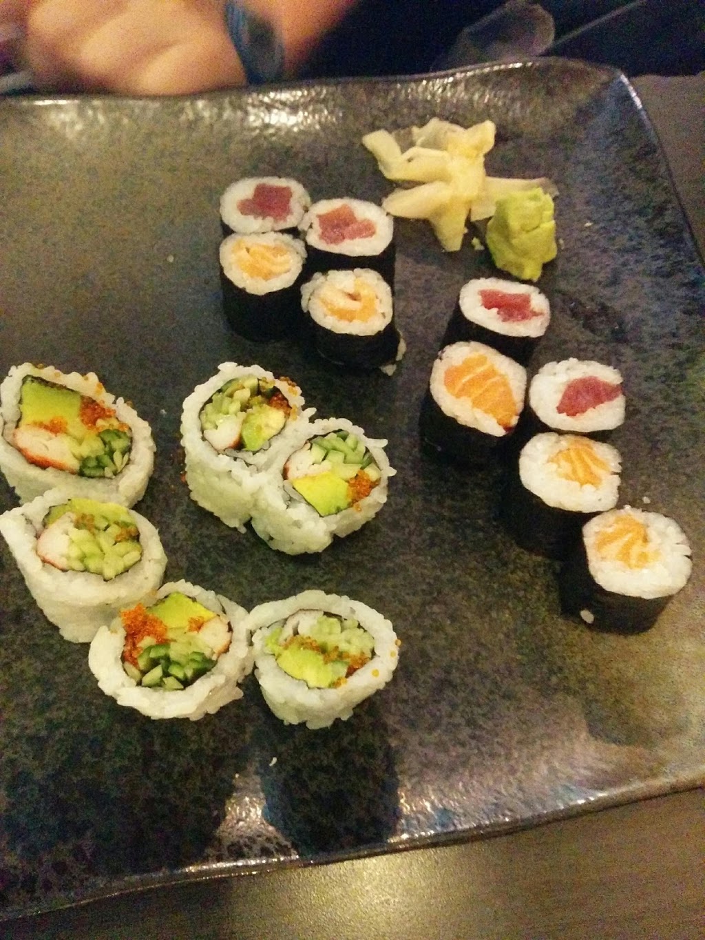 Azumi Sushi | 5516 Lawrence Ave E, Scarborough, ON M1C 3B2, Canada | Phone: (416) 284-3033