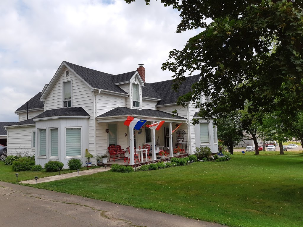 Madonnas B&B | 172 La Vallée Rte, Memramcook, NB E4K 2A6, Canada | Phone: (506) 334-0327