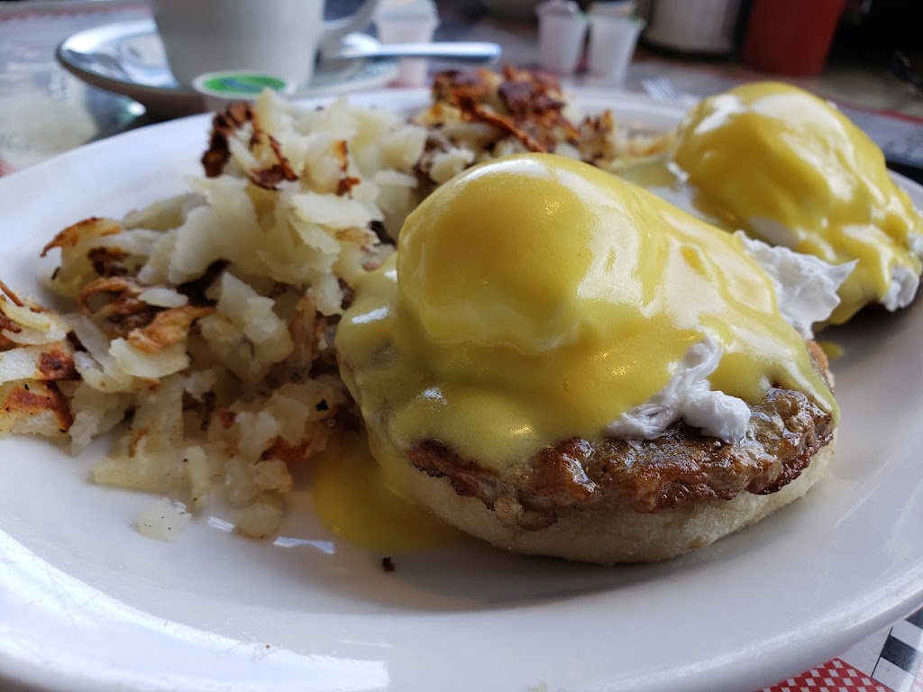 Helens Grill | 4102 Main St, Vancouver, BC V5V 3P6, Canada | Phone: (604) 874-4413