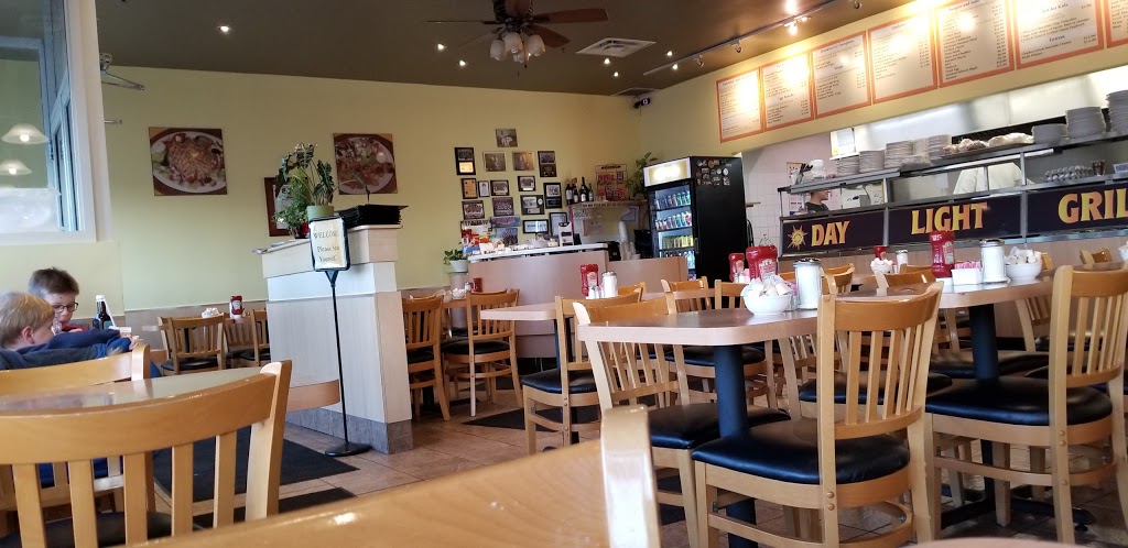 Daylight Grill | 980 Southdown Rd, Mississauga, ON L5J 2Y4, Canada | Phone: (905) 919-1187