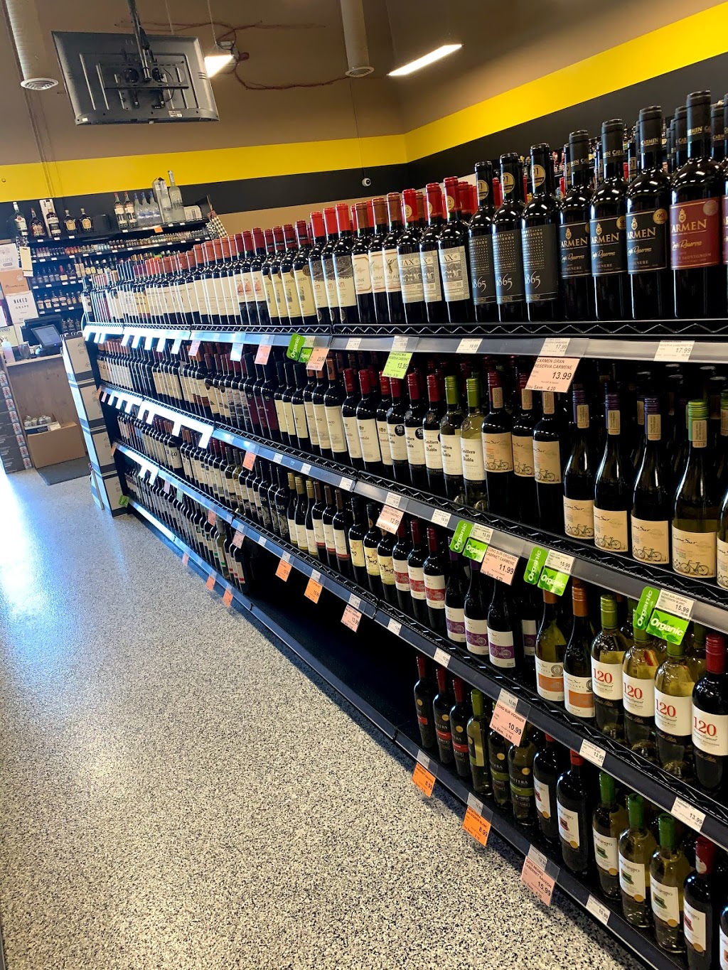 BSW Liquor | 250 East Hills Sq SE #4120, Calgary, AB T2A 7A7, Canada | Phone: (587) 232-9760
