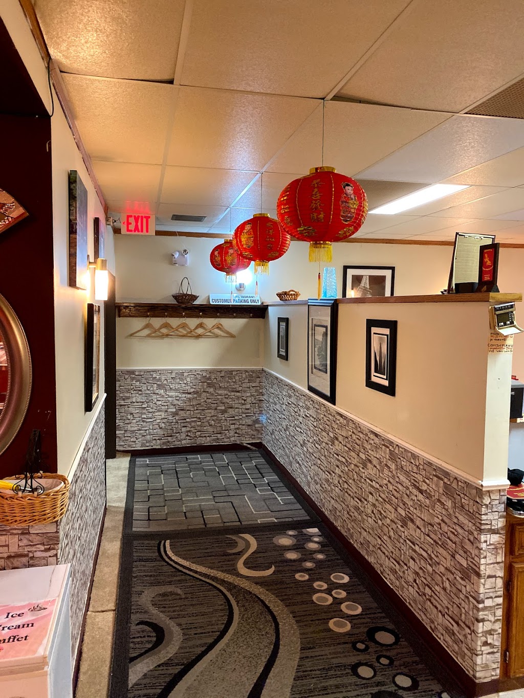 Weyburn Noodle House | 304 1 Ave SE, Weyburn, SK S4H 1W6, Canada | Phone: (306) 842-8808