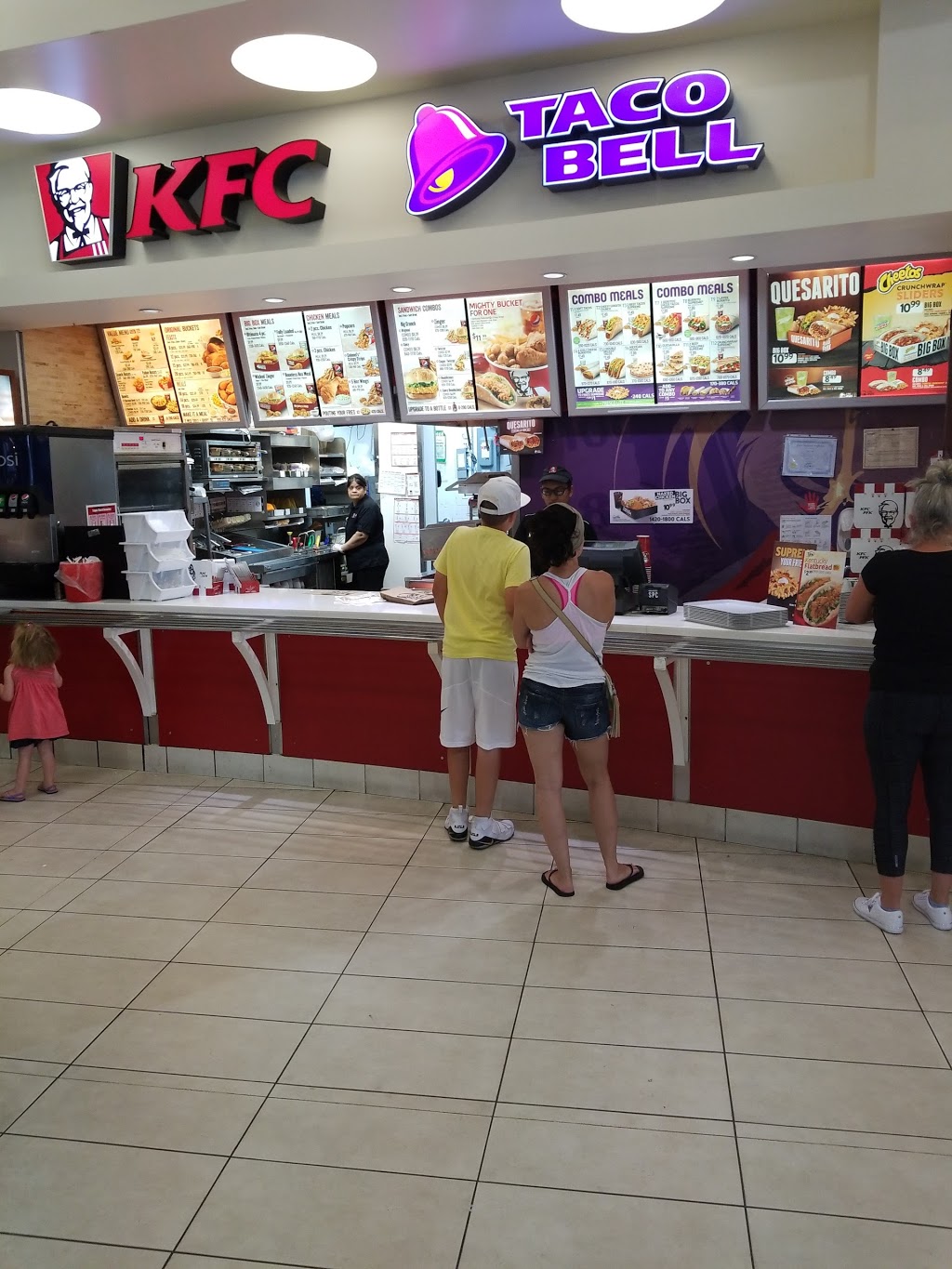 Taco Bell | 777 Guelph Line, Burlington, ON L7R 3N2, Canada | Phone: (905) 631-0437