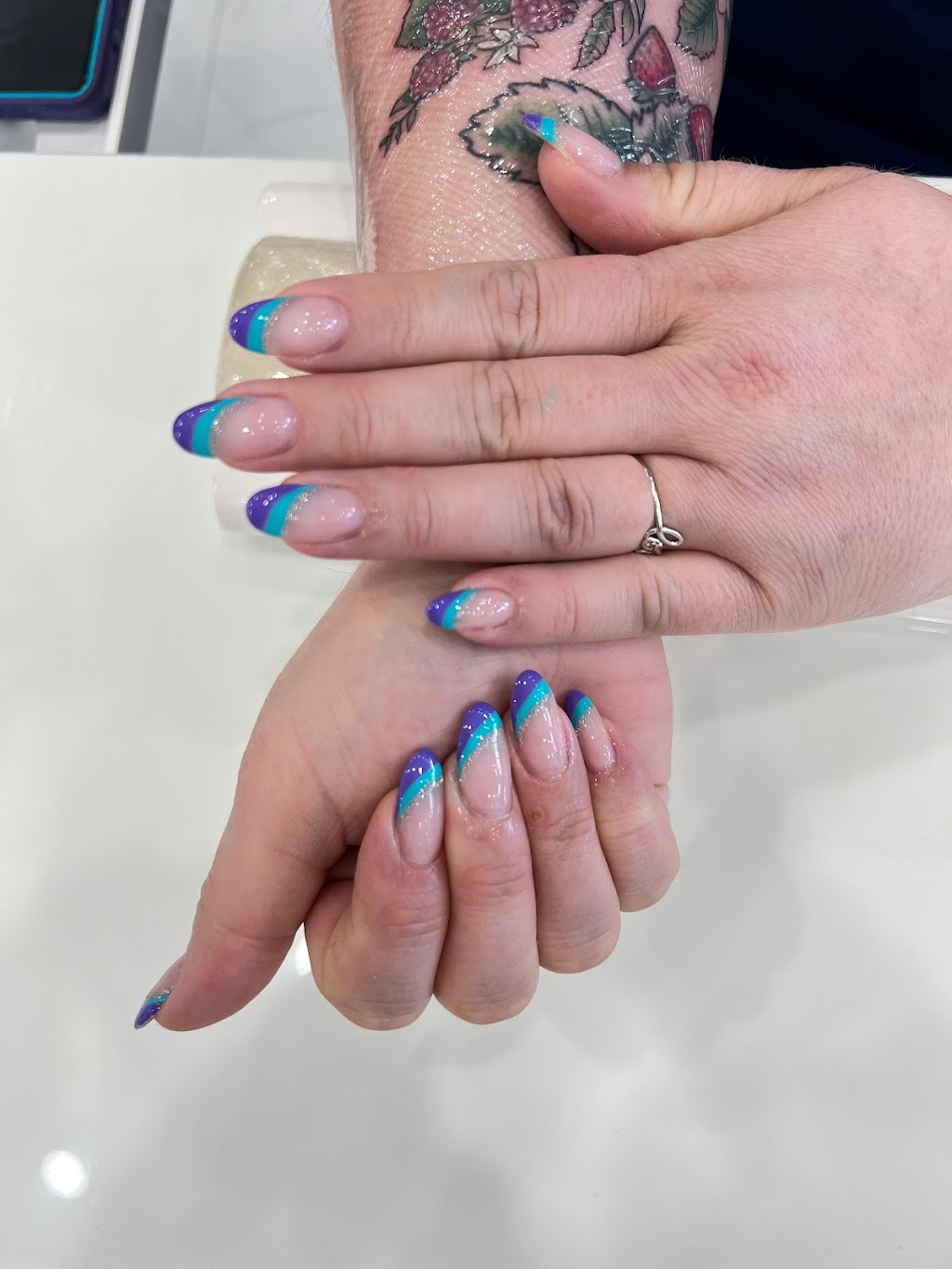 Napanee Nail Salon Inc. | 17 McPherson Dr, Napanee, ON K7R 3L1, Canada | Phone: (613) 354-6000