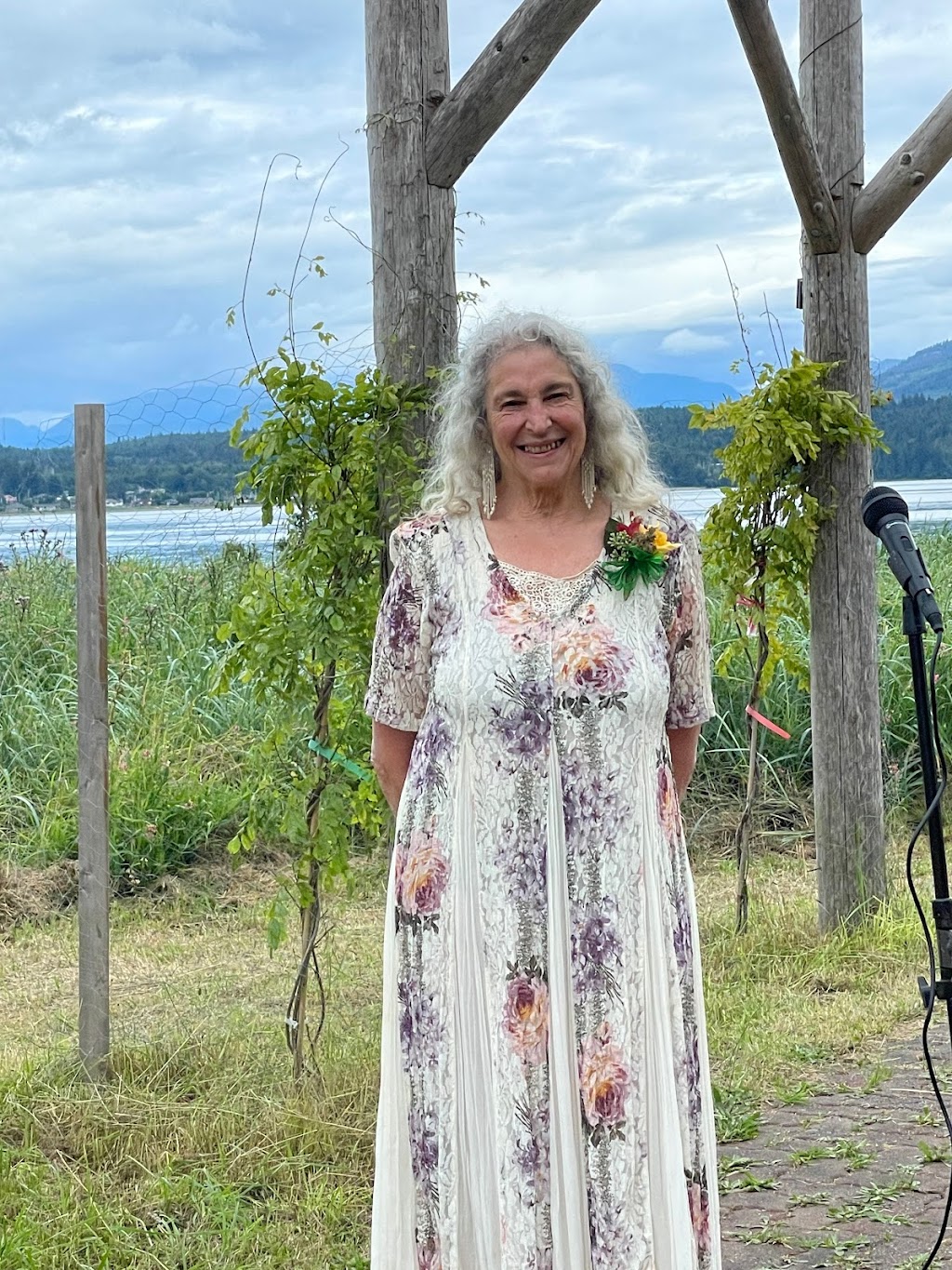 Celebrant Lee Andra | N Central Rd, Denman Island, BC V0R 1T0, Canada | Phone: (250) 335-1802