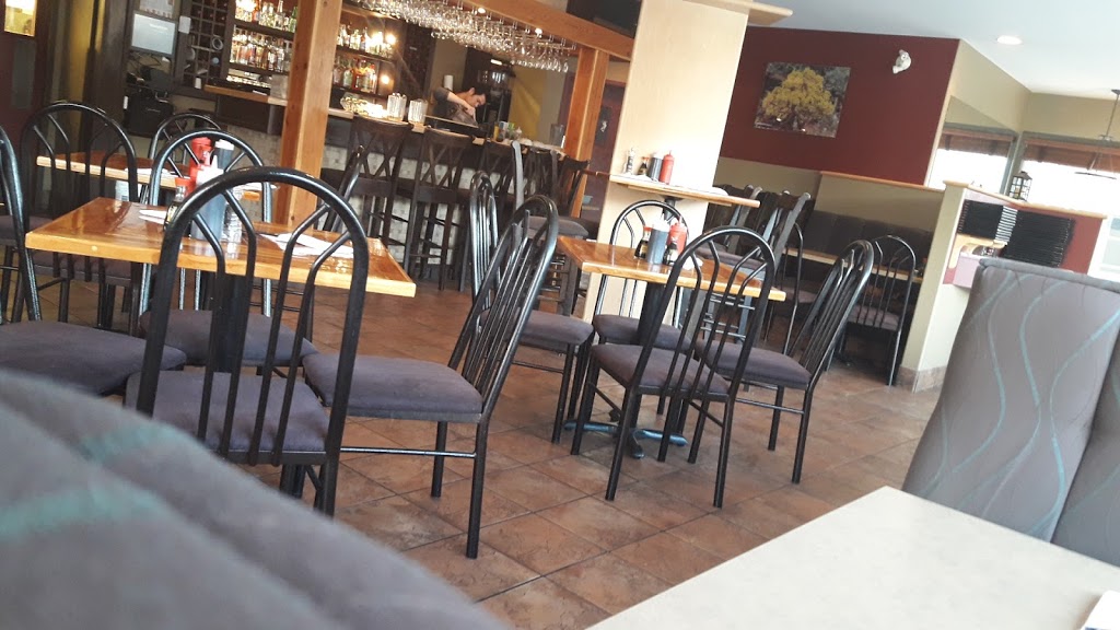 Luna Authentic Vietnamese Cuisine | 205 1 St W, Cochrane, AB T4C 1X3, Canada | Phone: (403) 981-8808