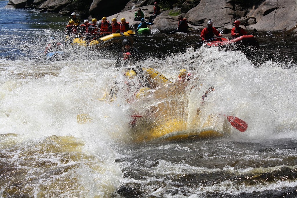 Rafting Jacques-Cartier | 978 Rue Jacques Cartier N, Stoneham-et-Tewkesbury, QC G3C 1X8, Canada | Phone: (418) 848-4547
