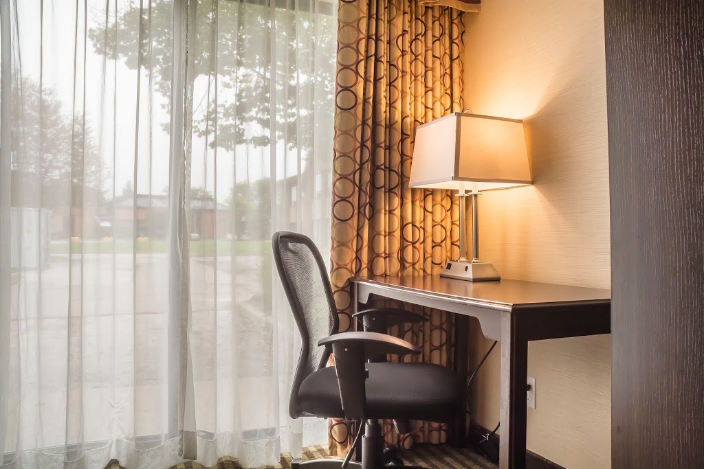 Comfort Inn Chatham | 1100 Richmond St, Chatham, ON N7M 5J5, Canada | Phone: (519) 352-5500