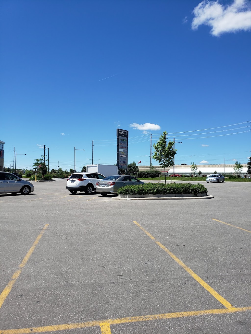Woodbridge Square | 7600 Weston Rd, Woodbridge, ON L4L 6C6, Canada | Phone: (905) 281-4768