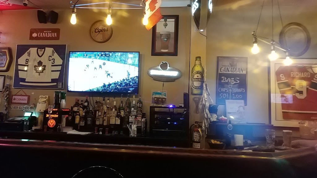 Malones Tavern | 117 Ellesmere Rd, Scarborough, ON M1R 4C3, Canada | Phone: (416) 445-5678