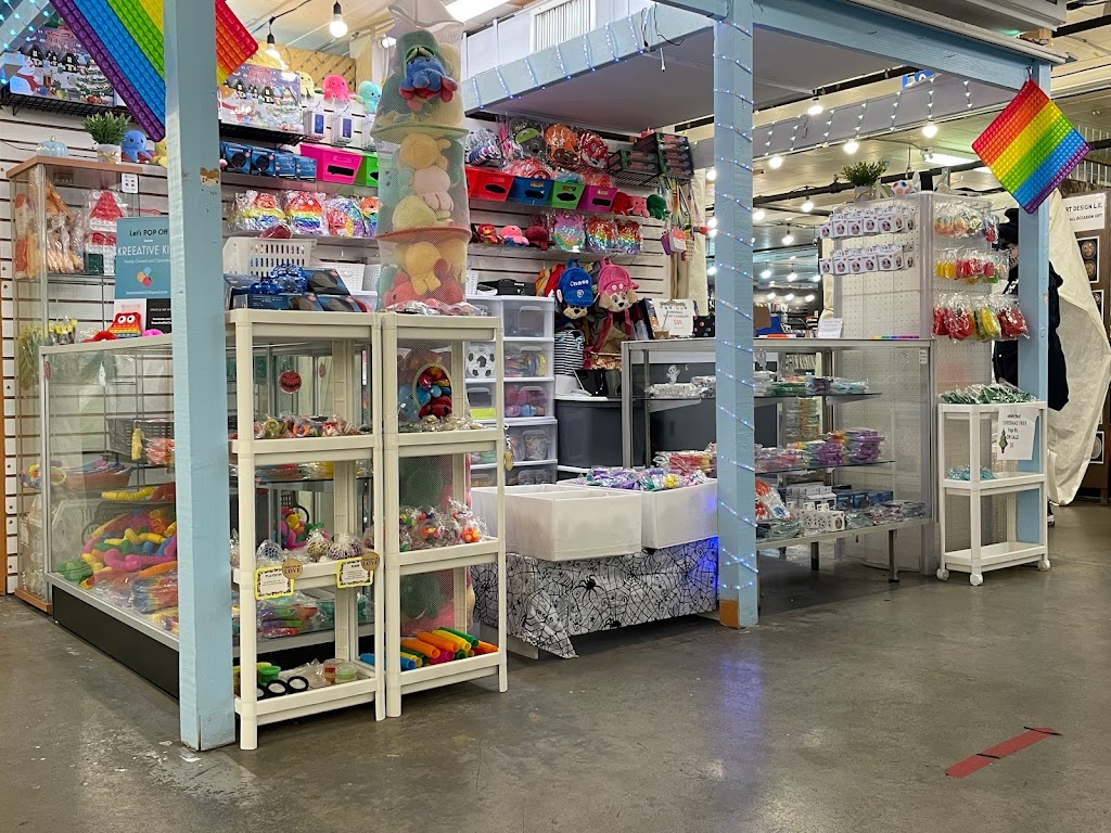 Kreeative Kids | Fantastic Flea Market, 1250 S Service Rd, Mississauga, ON L5E 1V4, Canada | Phone: (647) 268-2680