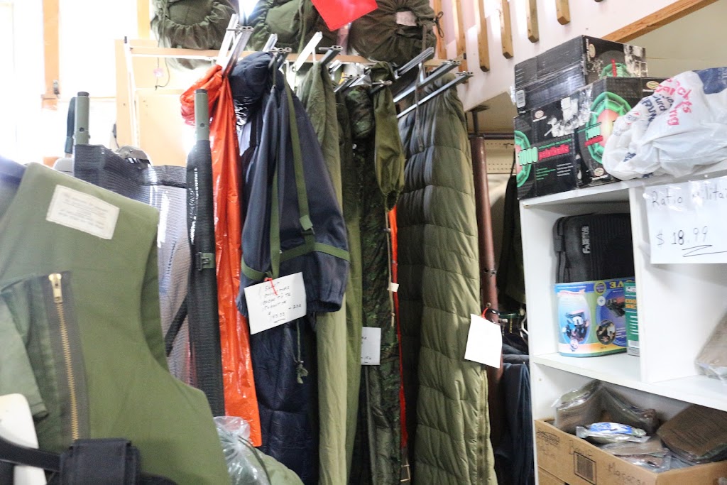 Surplus DArmee 170 | 2116 Bd du Royaume O, Chicoutimi, QC G7H 5B1, Canada | Phone: (418) 545-0419