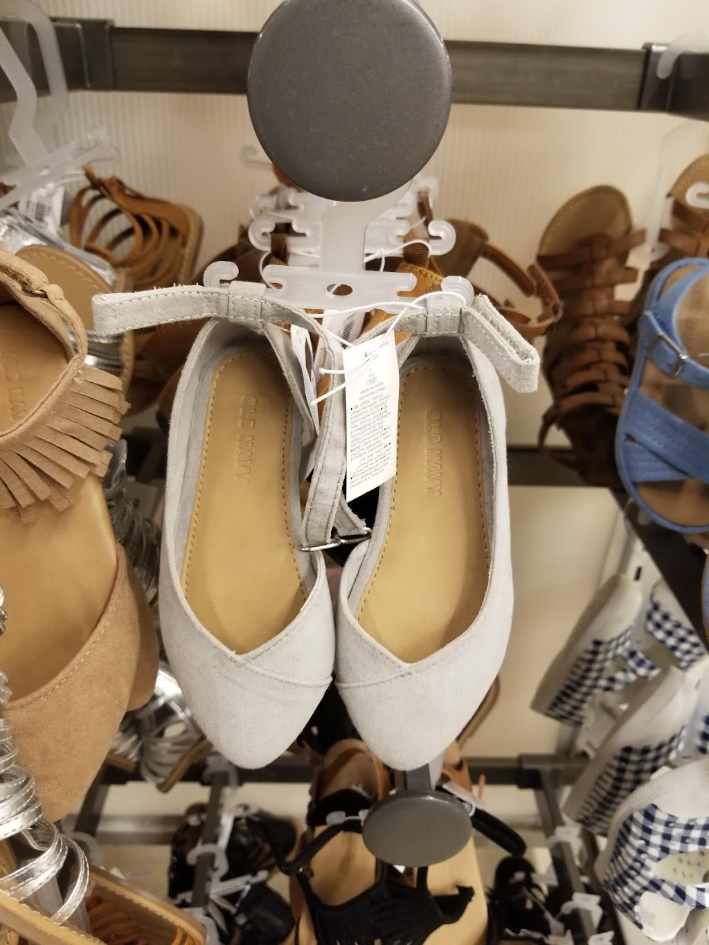 Old Navy - with Curbside Pickup | 5001 19 Street CRU G, Red Deer, AB T4R 3R1, Canada | Phone: (403) 348-5615