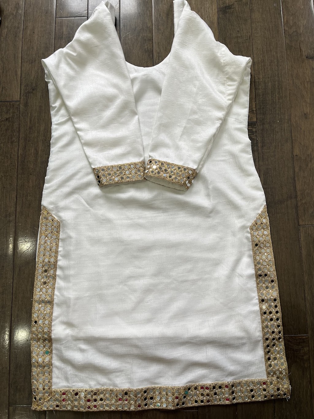 Stitching and alteration | Heartview Rd, Brampton, ON L6Z 0C9, Canada | Phone: (416) 540-1237