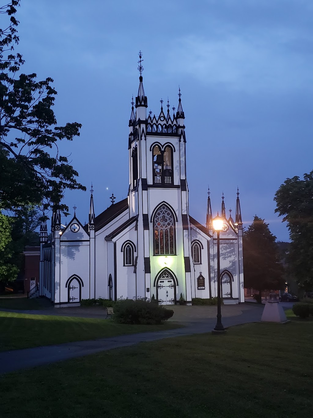 Lunenburg Walking Tours | 97 Kaulbach St, Lunenburg, NS B0J 2C0, Canada | Phone: (902) 521-6867