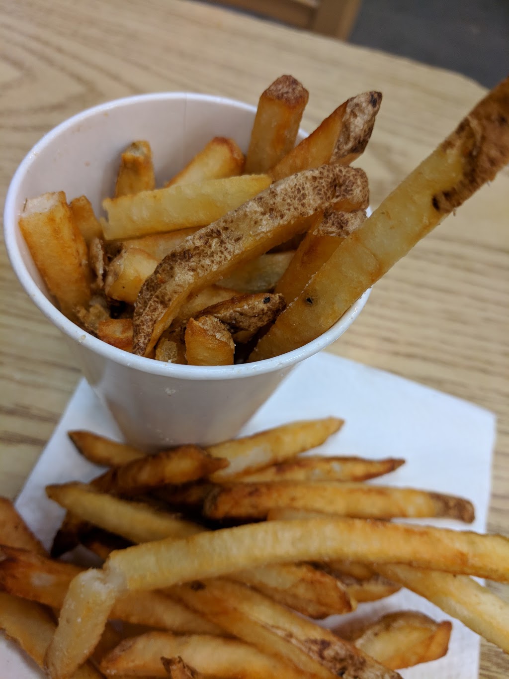 Five Guys | 3732 Innes Rd, Orléans, ON K1W 0C8, Canada | Phone: (613) 824-6270