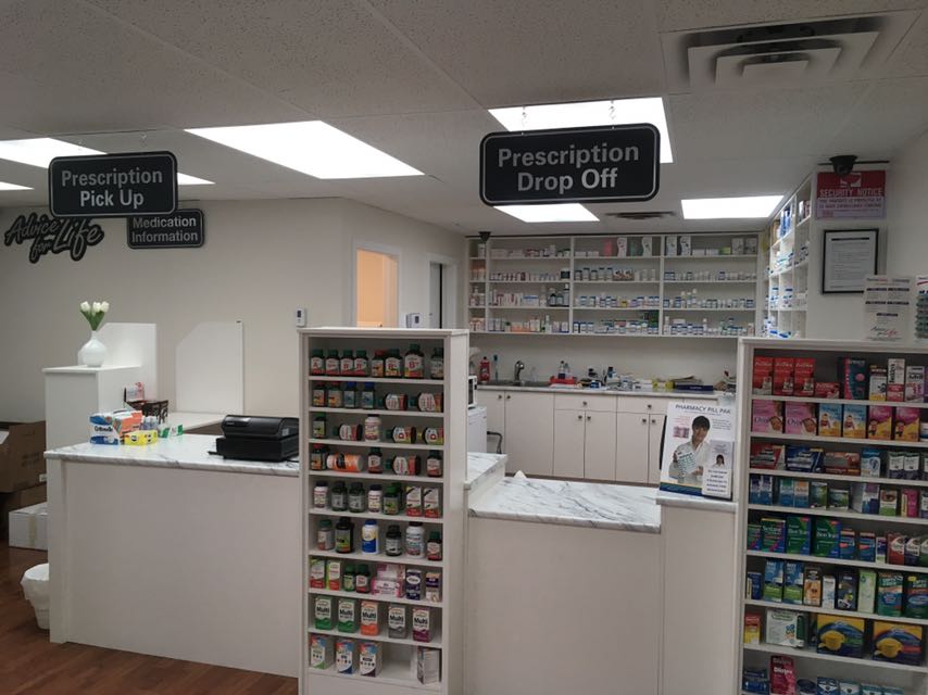 HealthCare Pharmacy Pharmachoice | 866 12th St, New Westminster, BC V3M 4K3, Canada | Phone: (604) 540-1325
