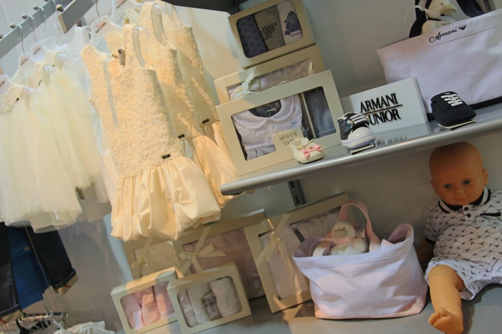 Tom & Capucine | Rockland, 2305 Rockland, Mont-Royal, QC H3P 3E9, Canada | Phone: (514) 342-0005