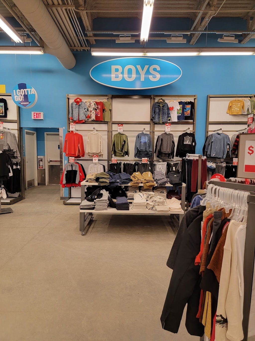 Old Navy | 2525 36 St NE, Calgary, AB T1Y 5T4, Canada | Phone: (403) 590-9501