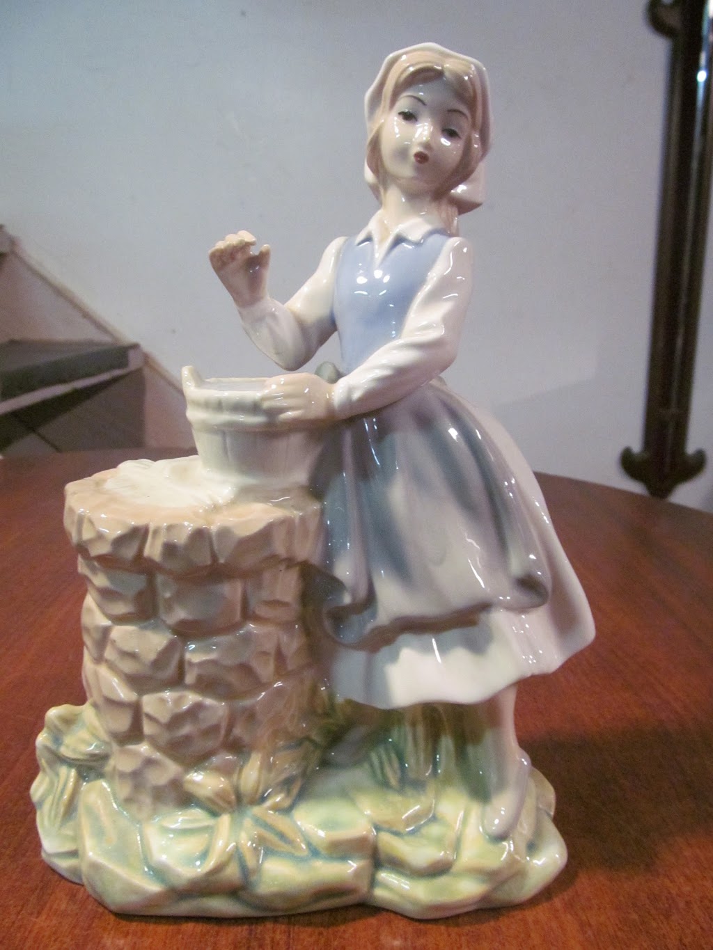 An Old Mans Stuff Antiques & Collectibles | 82 Ross St, Welland, ON L3B 2M6, Canada | Phone: (905) 734-6682