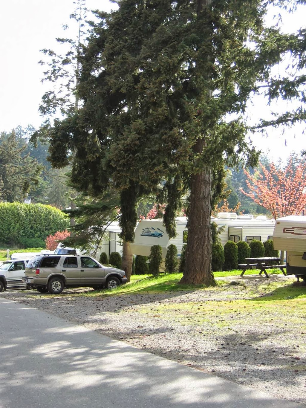 Fort Victoria RV Park | 129 Burnett Rd, Victoria, BC V9B 4P6, Canada | Phone: (250) 479-8112