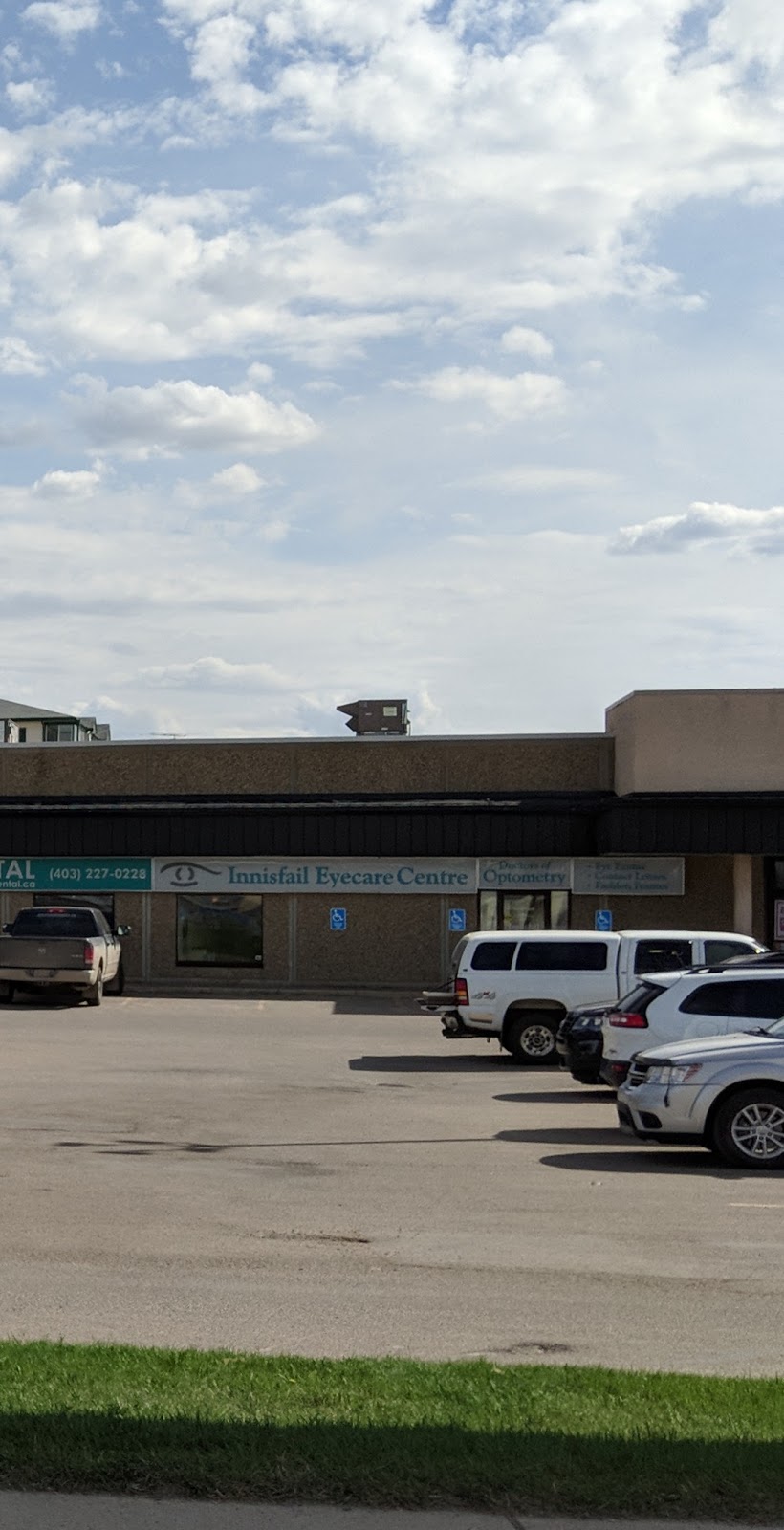 Innisfail Eyecare Centre | 4804 50 St #114, Innisfail, AB T4G 1C2, Canada | Phone: (403) 227-3366